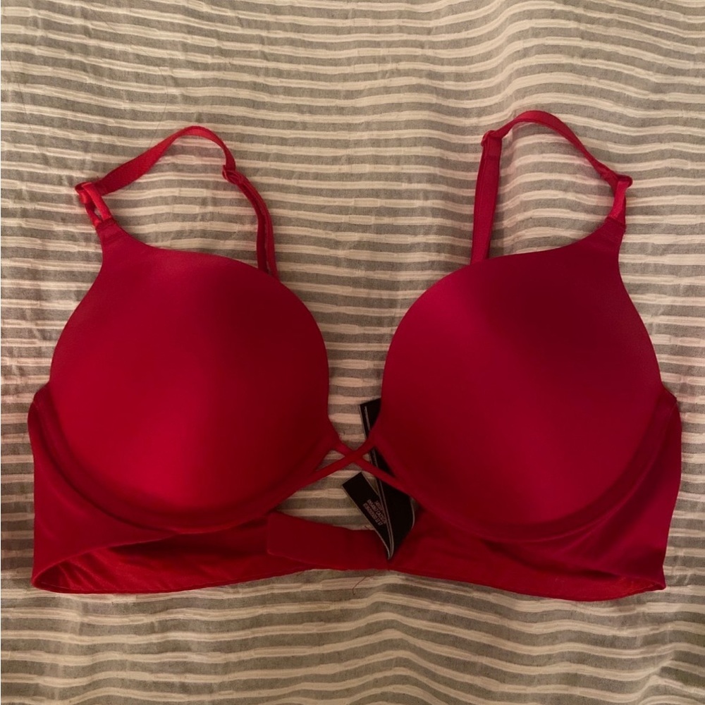Victoria’s Secret red bombshell bra